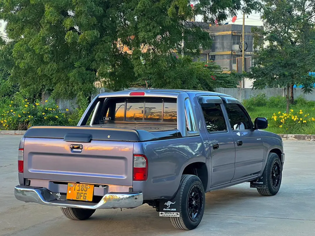 Toyota Hilux DFG thumbnail 7
