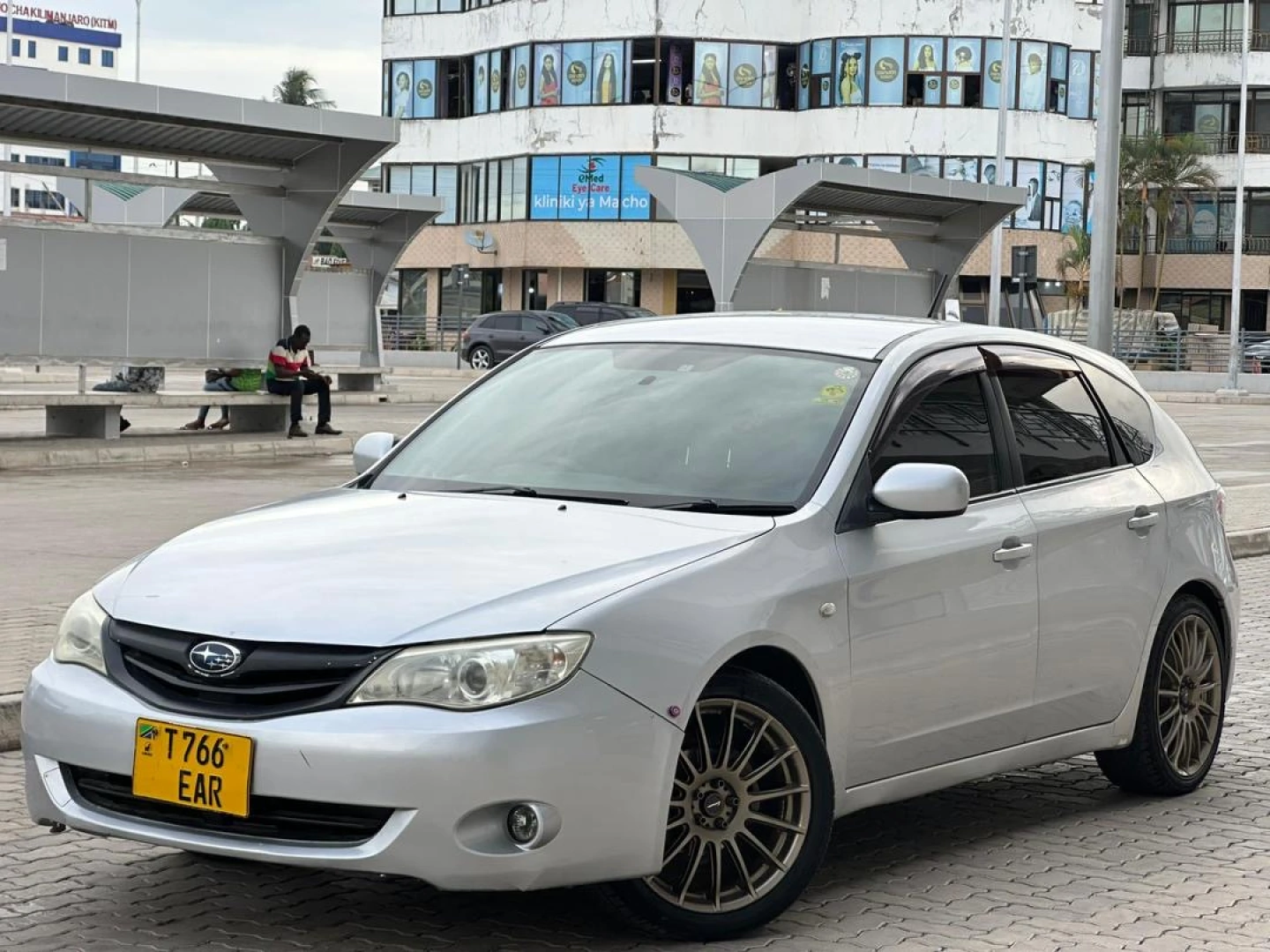 Silver Subaru Impreza Sedan 2010/2011 thumbnail 5
