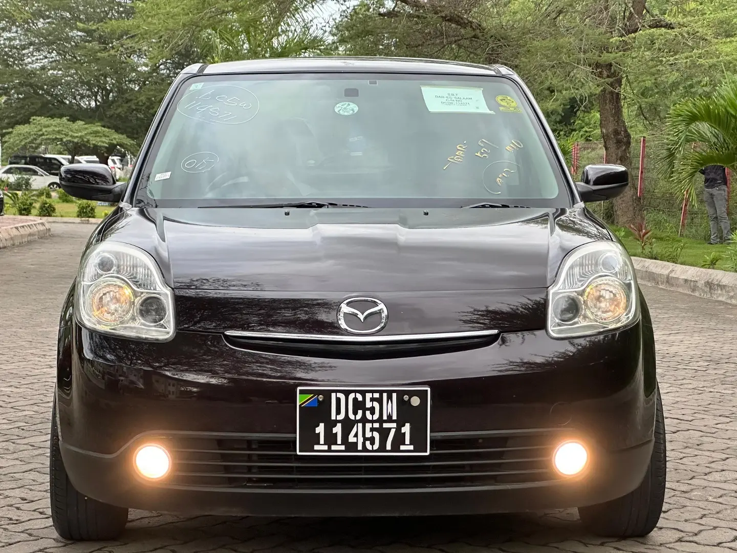 Mazda Verisa 2005 thumbnail 2