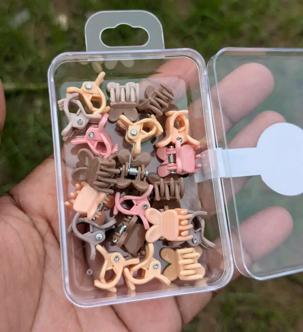 Full Packets of Hair Clips