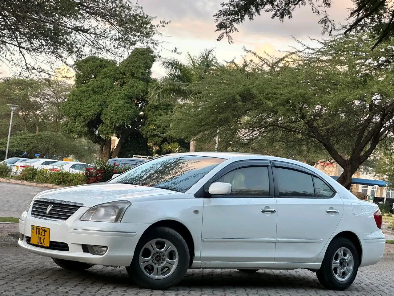 Toyota Premio F 2004 thumbnail 4