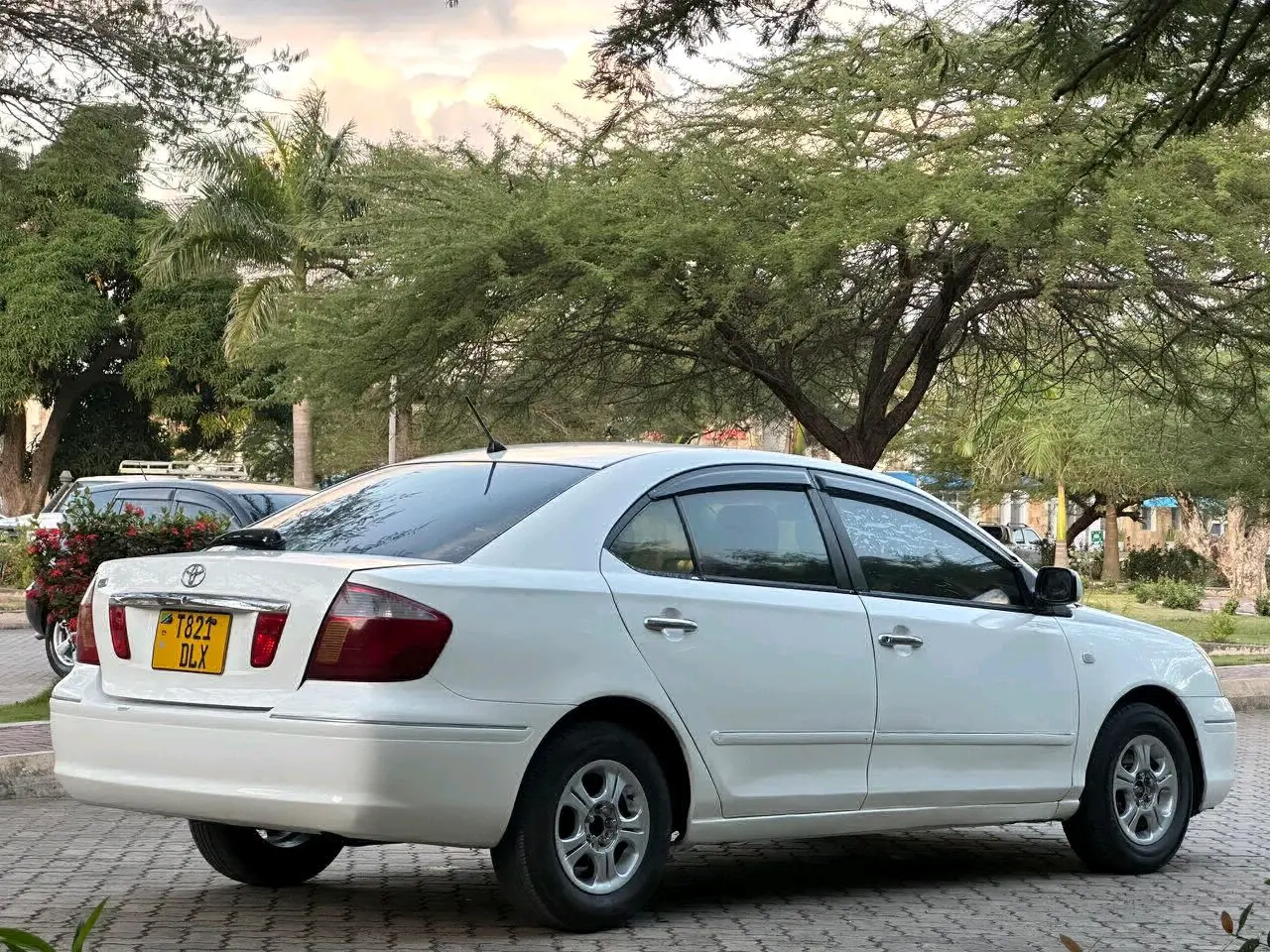 Toyota Premio F 2004 thumbnail 5
