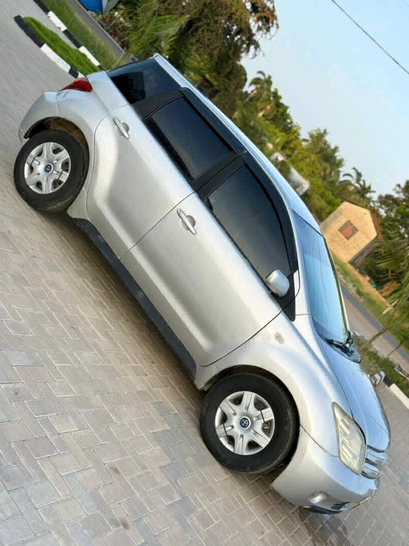 Toyota Ist CCV Full AC Music System thumbnail 3