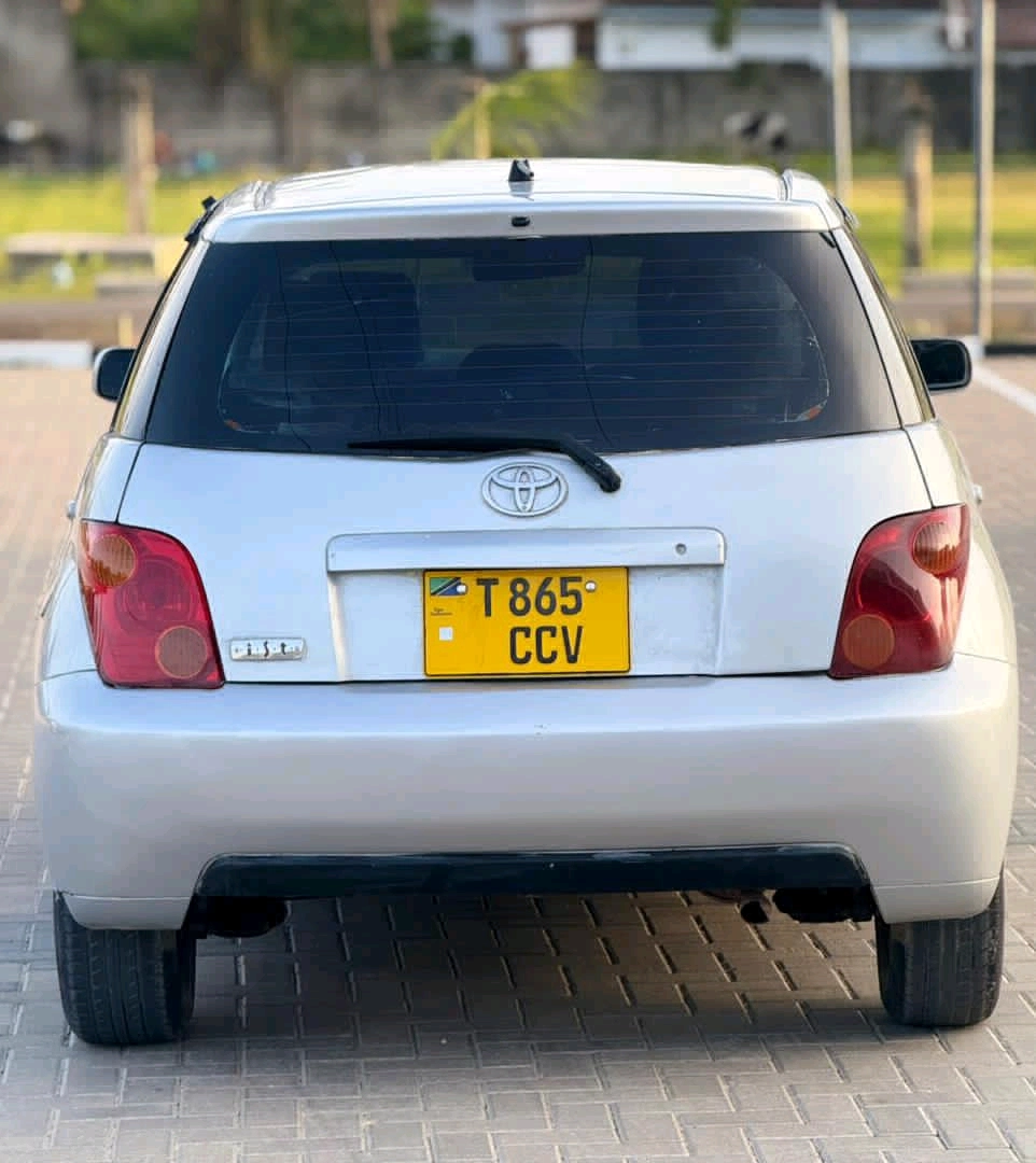 Toyota Ist CCV Full AC Music System thumbnail 7