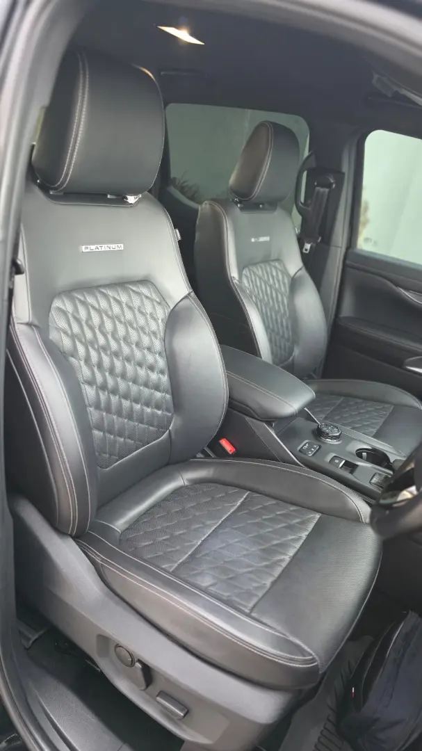 2025 Ford Ranger Platinum Edition thumbnail 6