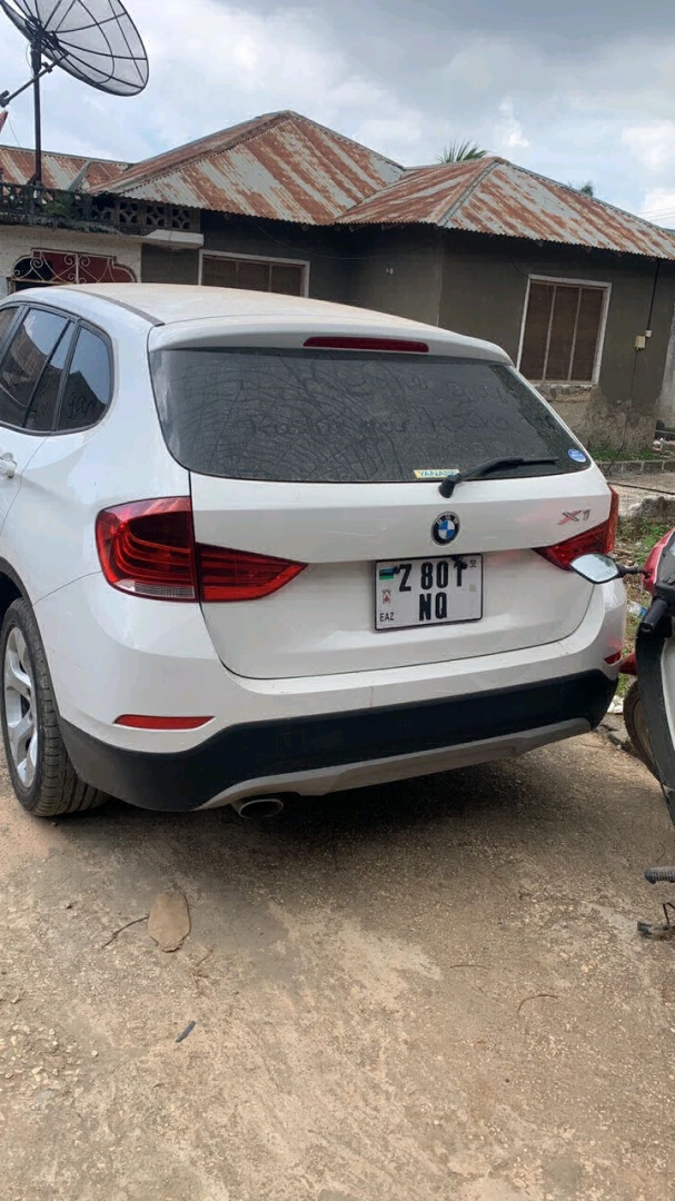 White BMW X1 SUV for Sale in Zanzibar thumbnail 2