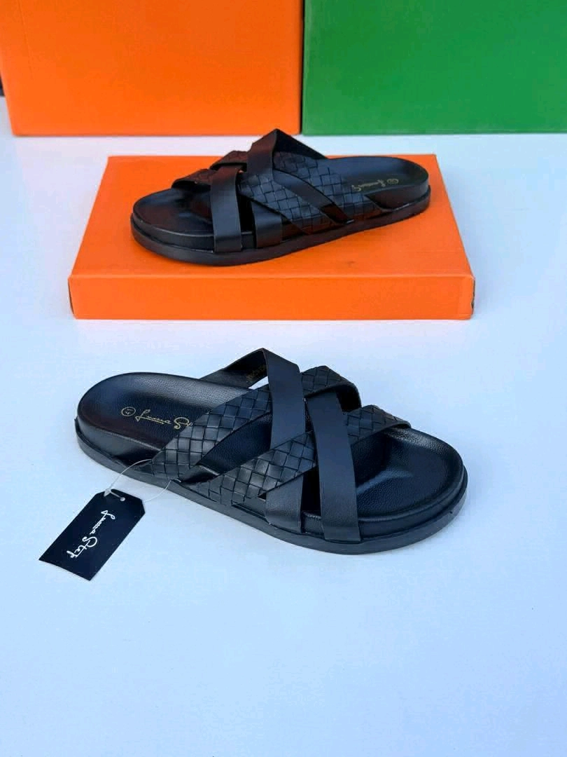 Black Clarkss Woven Slides Sandals thumbnail 3