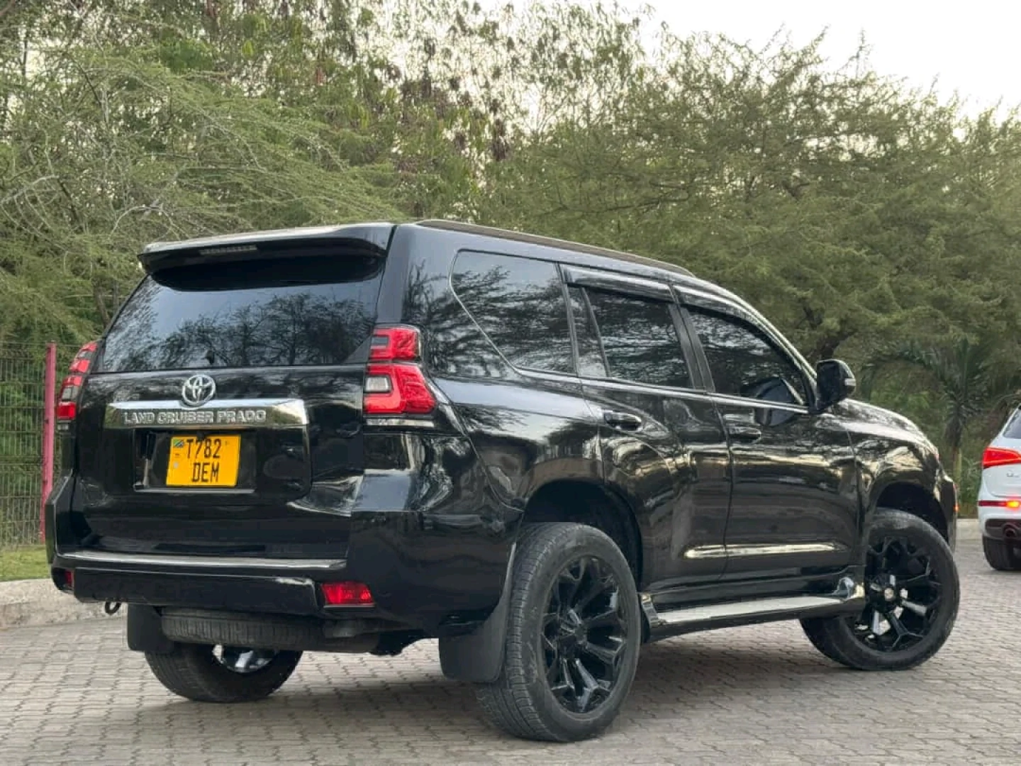 Toyota Land Cruiser Prado 150 (2018) - Automatic thumbnail 5
