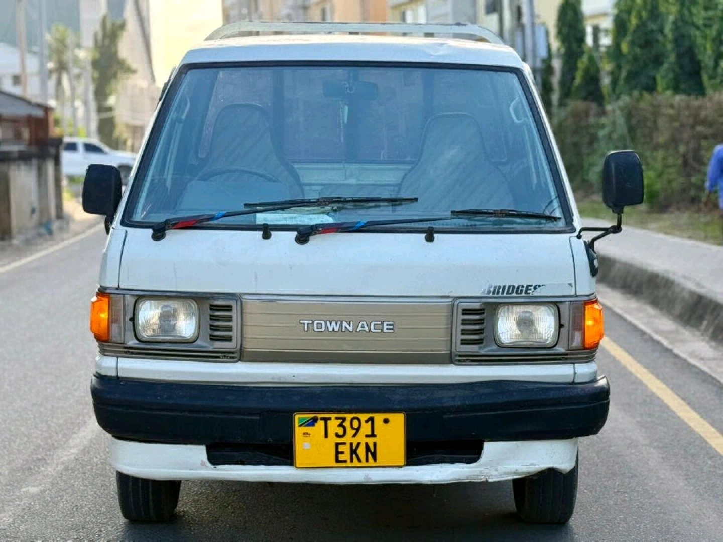 Toyota Townace EKN Van for Sale (18.7 Mil)