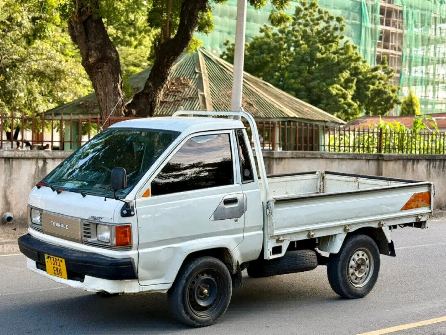 Toyota Townace EKN Van for Sale (18.7 Mil) thumbnail 6