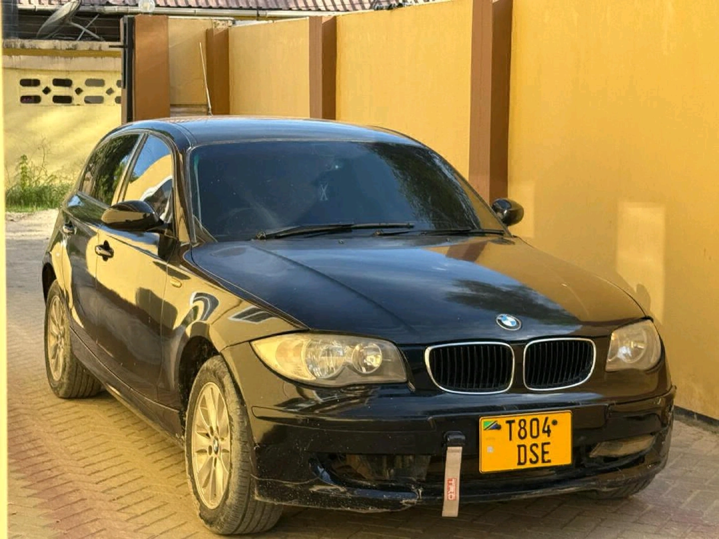 Black BMW 1 Series DSE 1500cc thumbnail 2