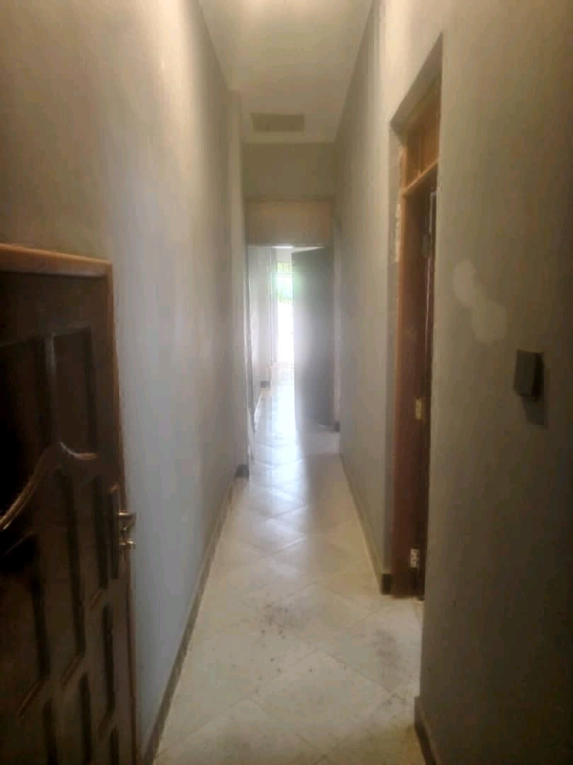 5 Bedroom House for Rent Usa River thumbnail 3