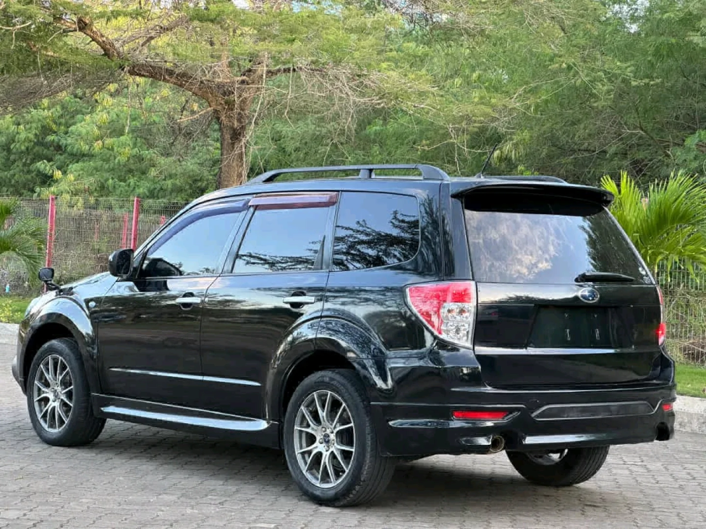 Black 2009 Subaru Forester J20 1990 CC thumbnail 3