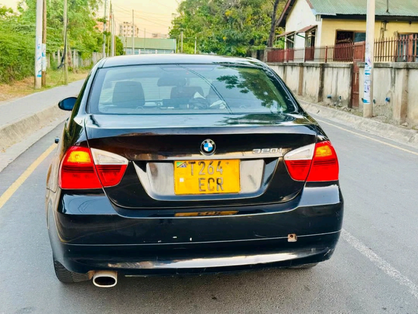 BMW 3 Series Sedan Black Low Mileage thumbnail 7