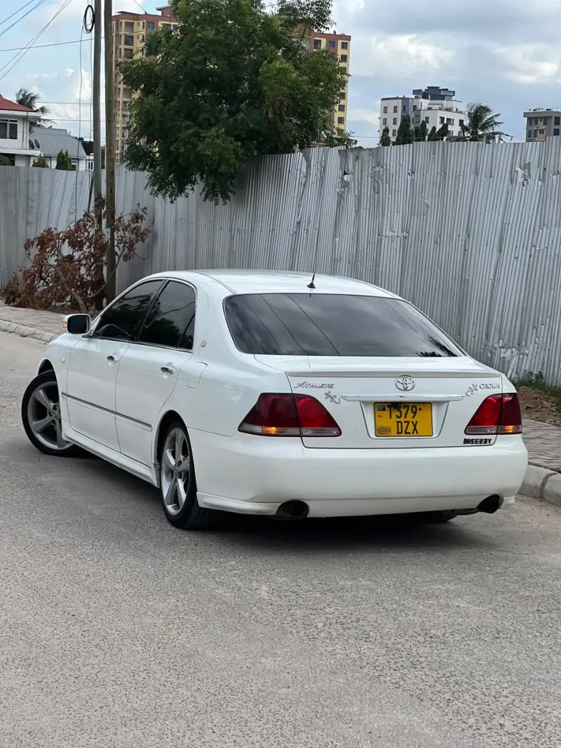 Toyota Crown Athlete 2006 thumbnail 2