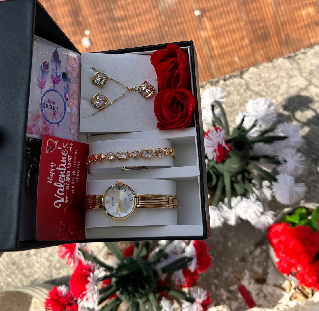 Women's Gold-Toned Watch and Jewellery Valentine's Gift Set