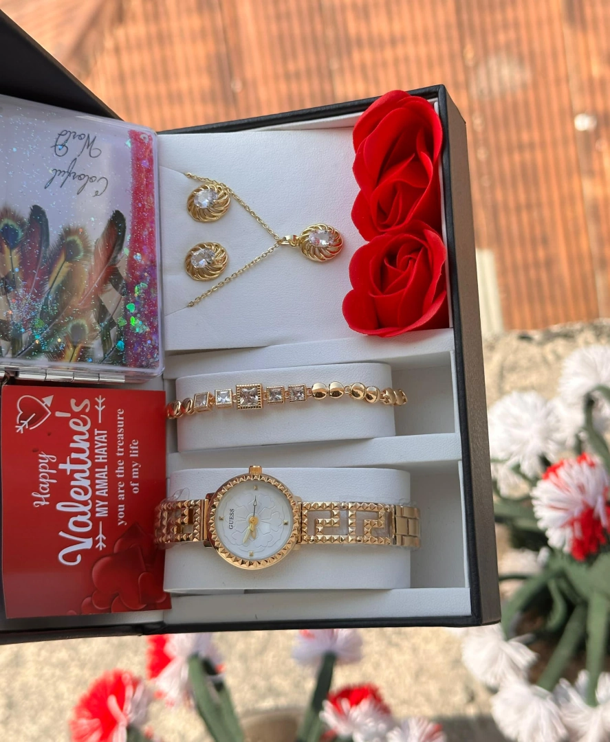 Women's Gold-Toned Watch and Jewellery Valentine's Gift Set thumbnail 2