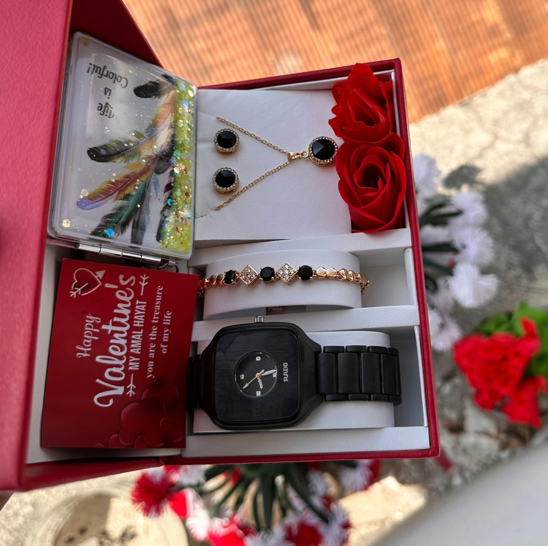 Women's Gold-Toned Watch and Jewellery Valentine's Gift Set thumbnail 4