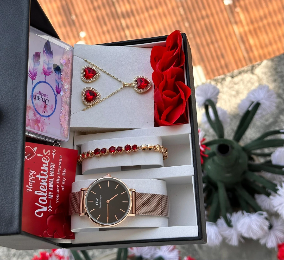 Women's Gold-Toned Watch and Jewellery Valentine's Gift Set thumbnail 7