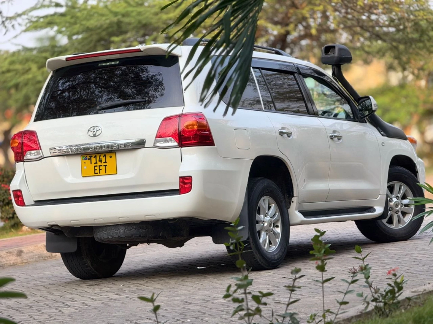 Toyota Land Cruiser V8 EFT 2008 Diesel Manual thumbnail 4