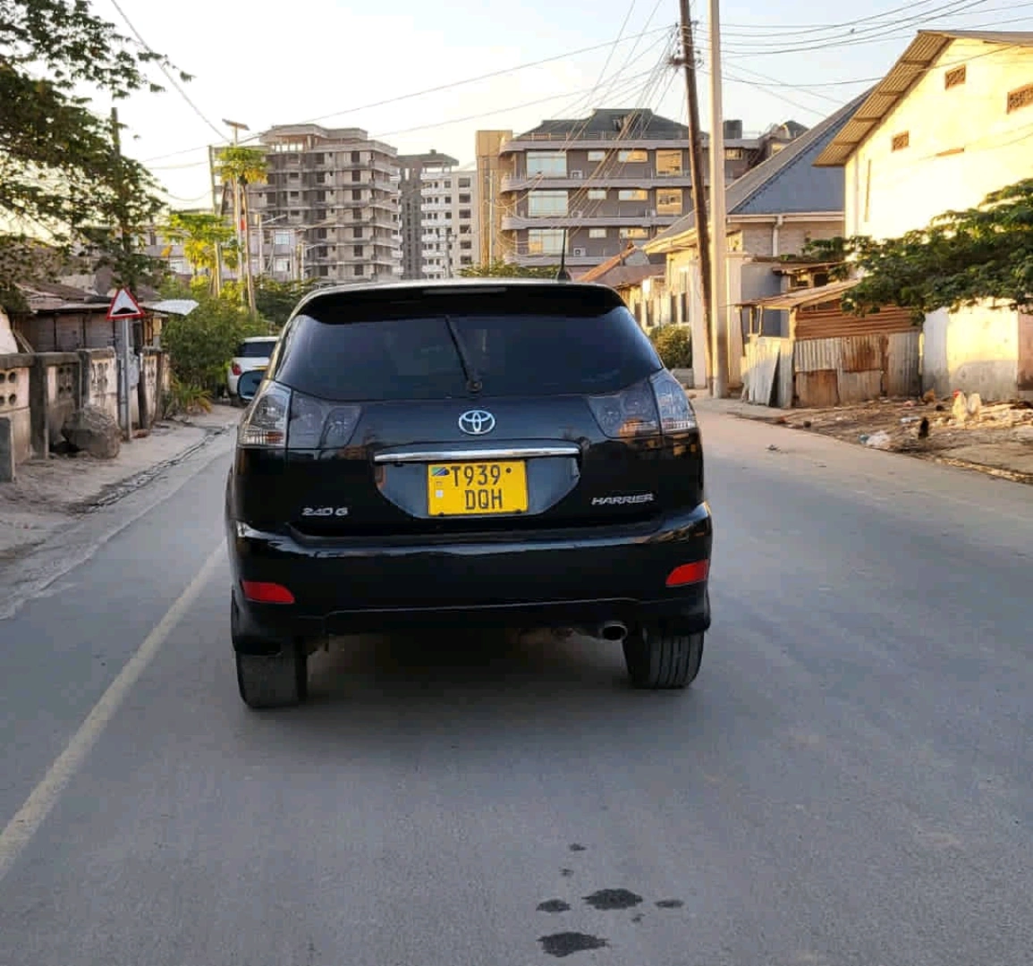 Black Toyota Harrier SUV 2006 Model thumbnail 2