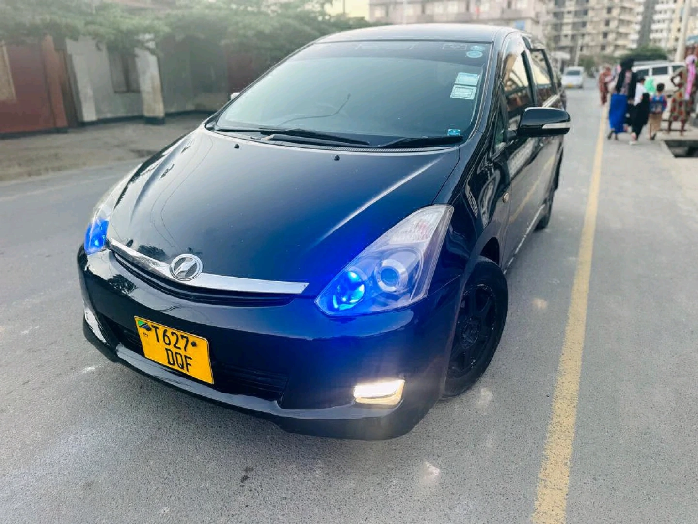 Black Toyota Wish DQF Automatic 1790cc thumbnail 2