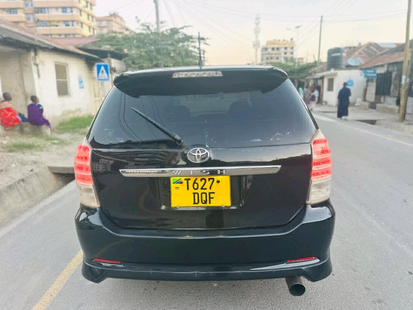 Black Toyota Wish DQF Automatic 1790cc thumbnail 4