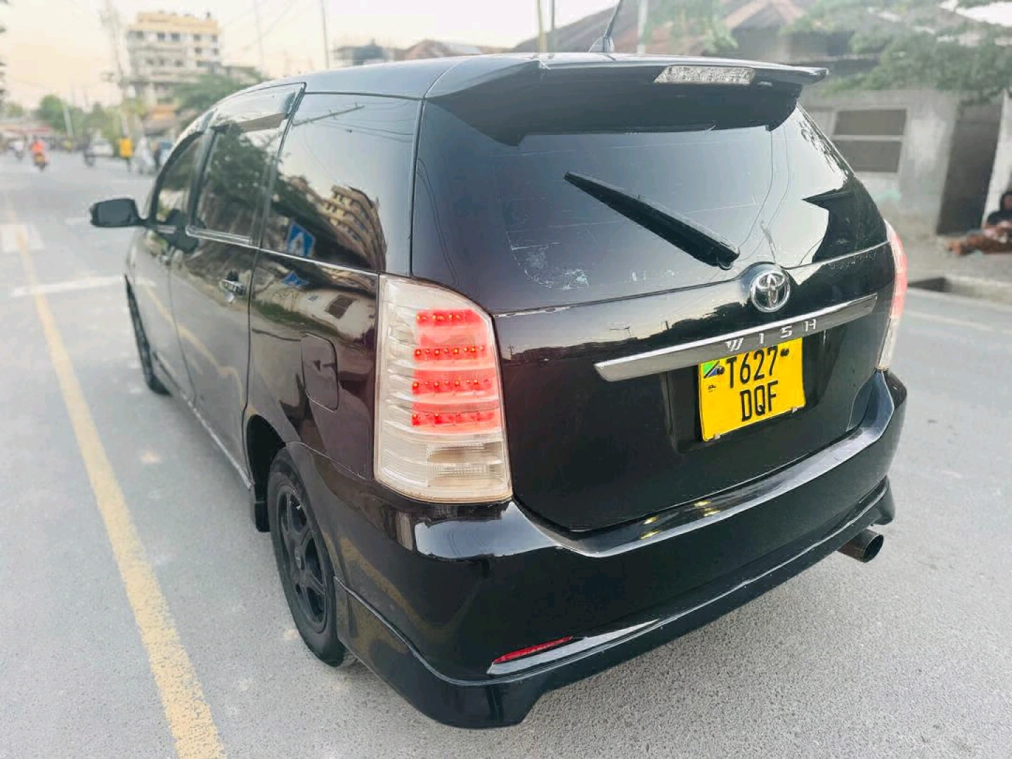 Black Toyota Wish DQF Automatic 1790cc thumbnail 5