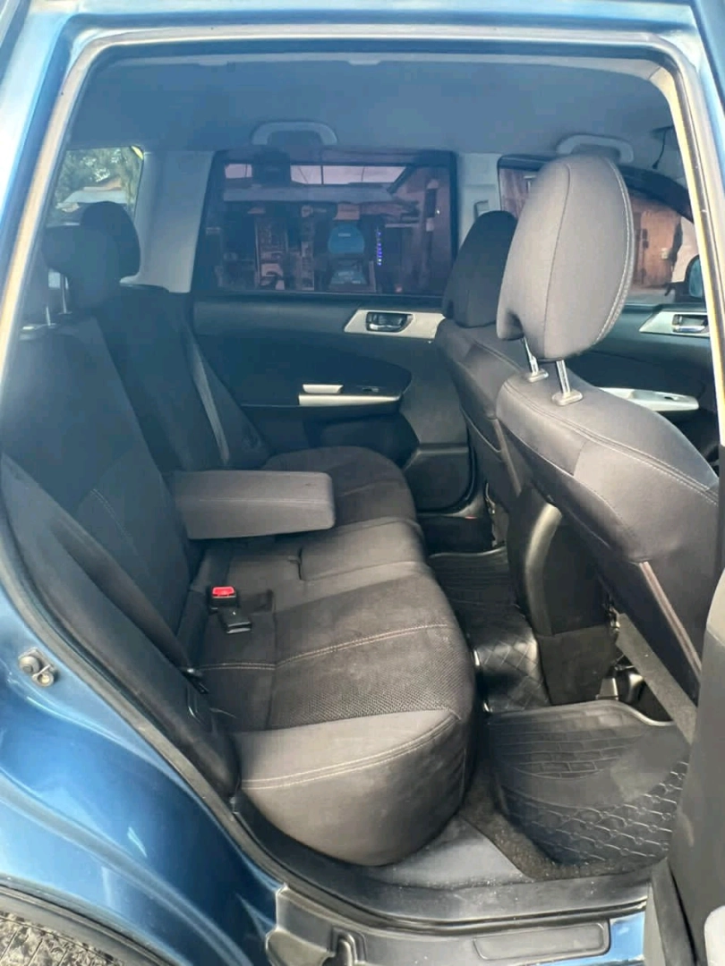 Blue Subaru Forester 2009 DVL Low Mileage thumbnail 6