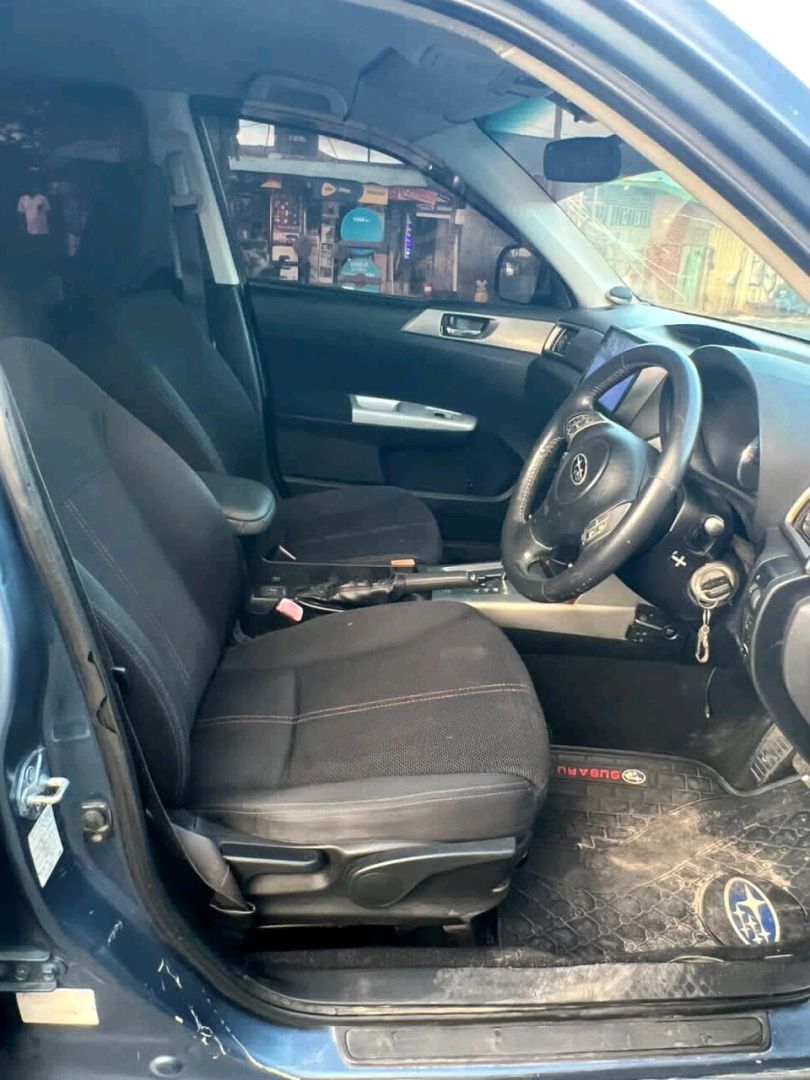Blue Subaru Forester 2009 DVL Low Mileage thumbnail 7