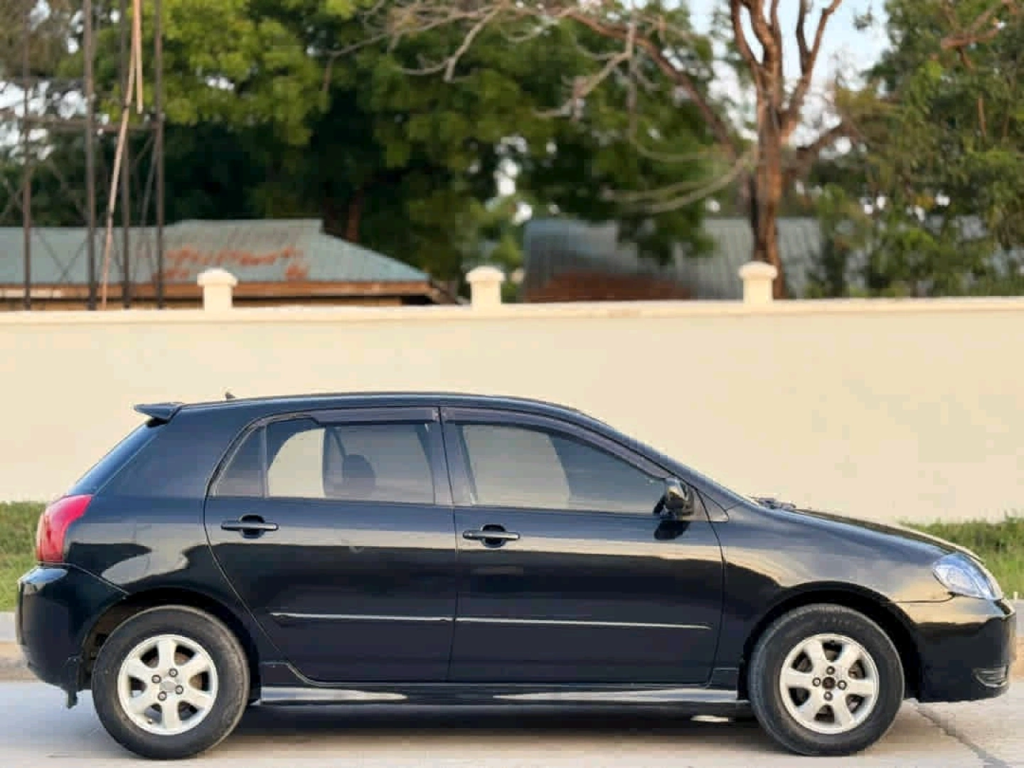 Toyota RunX 2005 Black Low Mileage thumbnail 5