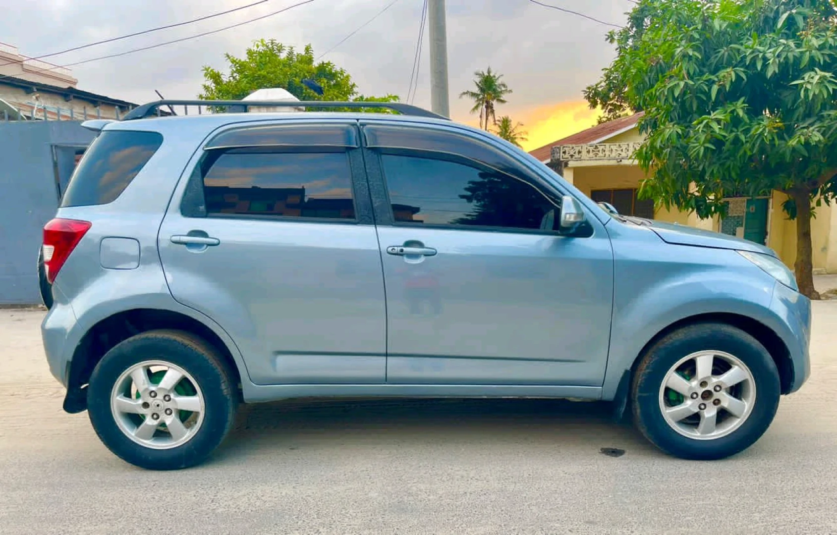 Toyota Rush G SUV 1490cc Low Mileage thumbnail 3