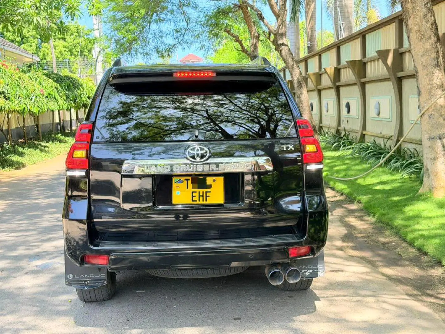 2023 Toyota Prado TX Diesel Black thumbnail 5