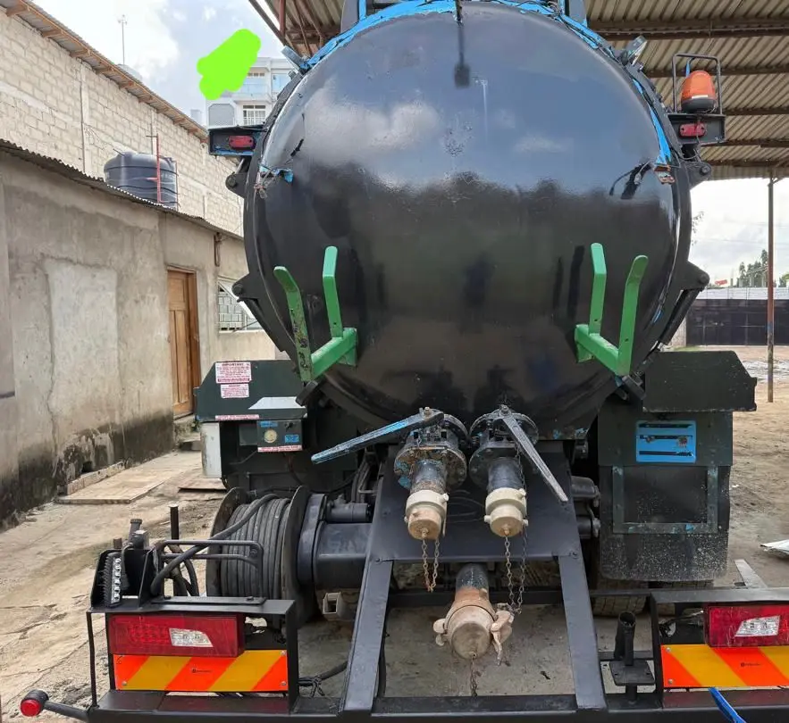 Scania P270 Vacuum Tanker (10,000L) thumbnail 2