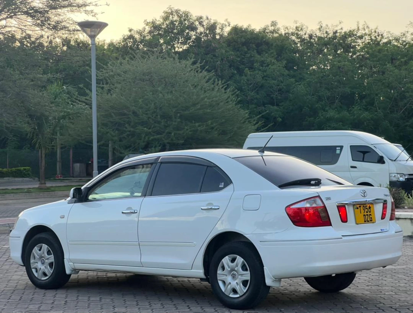 Toyota Premio X 2003 Sedan thumbnail 3