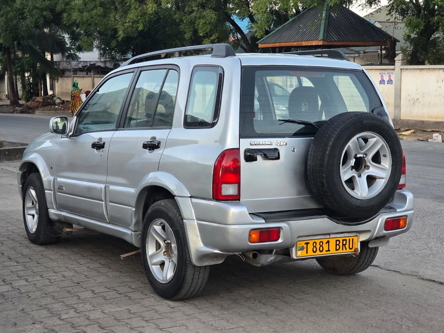 Suzuki Escudo SUV J20 Engine 1900cc thumbnail 3