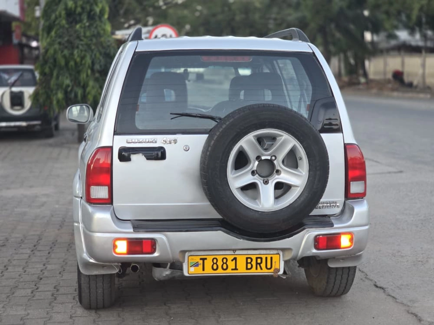 Suzuki Escudo SUV J20 Engine 1900cc thumbnail 4