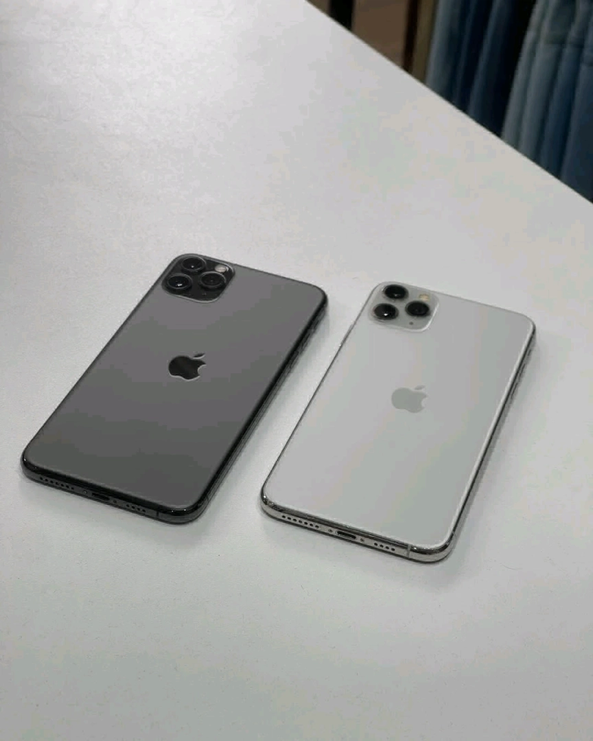 Apple iPhone 11 Pro Max 256GB thumbnail 2