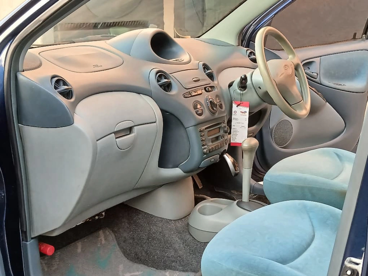 Toyota Vitz DGU - 1290CC Automatic thumbnail 3