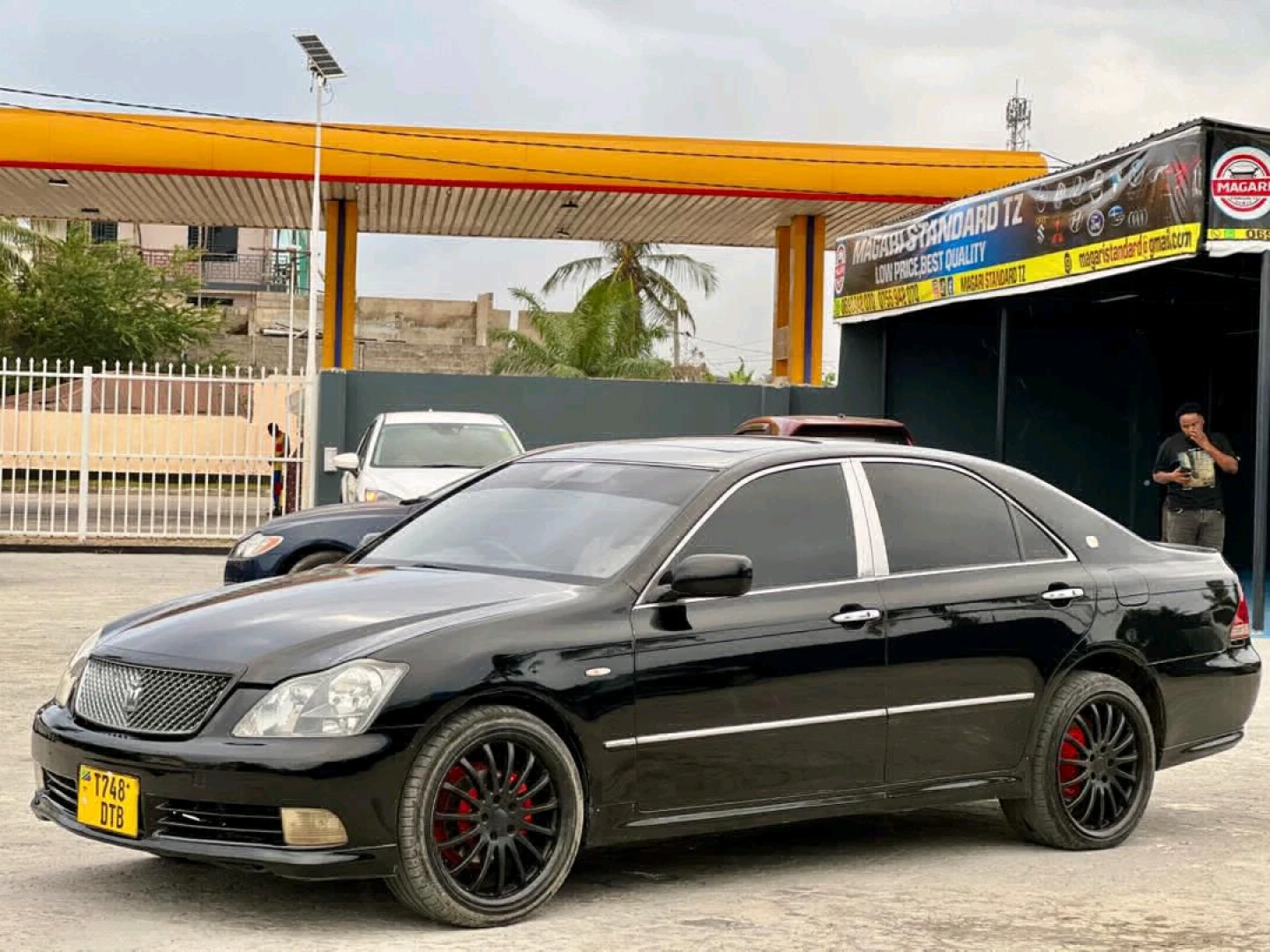 Toyota Crown Athlete Black Sedan Reg DTB thumbnail 7