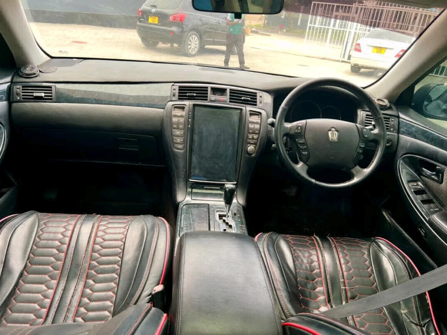 Toyota Crown Athlete Black Sedan Reg DTB thumbnail 9