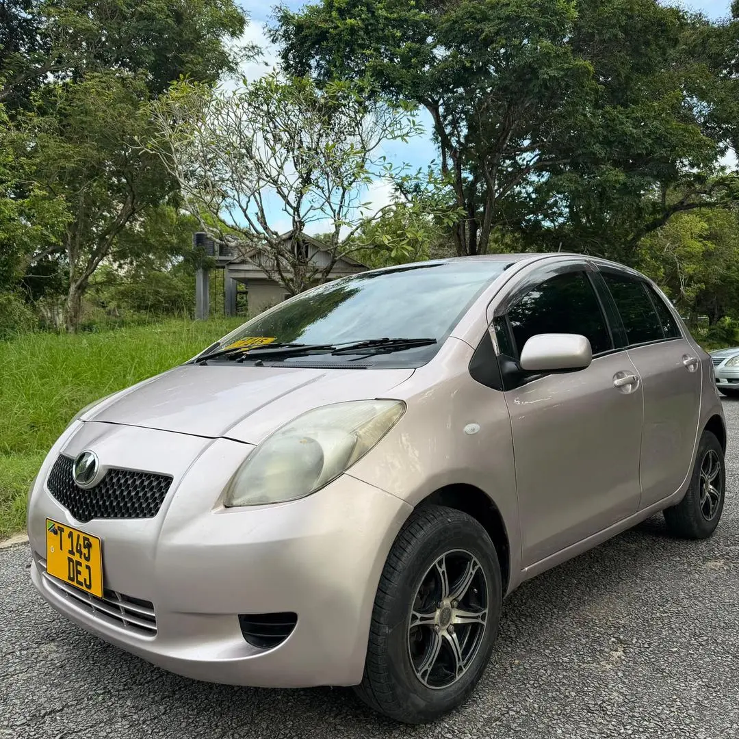 Toyota Vitz 2009 thumbnail 4