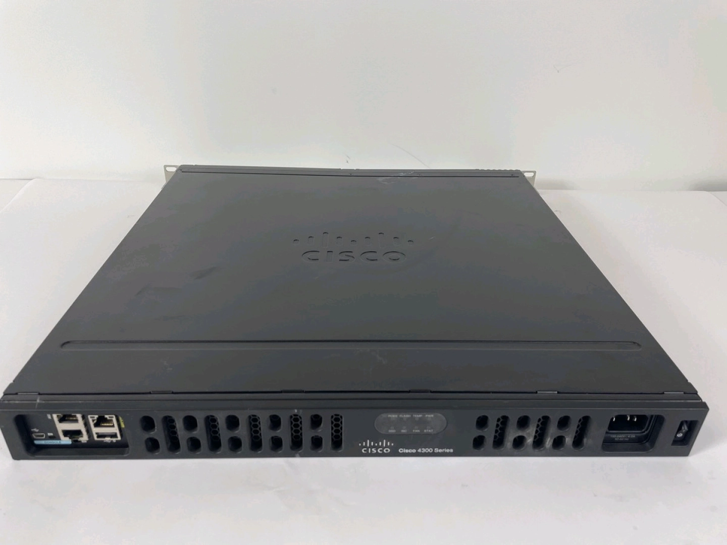 Cisco ISR4331-K9 Integrated Services Router thumbnail 2