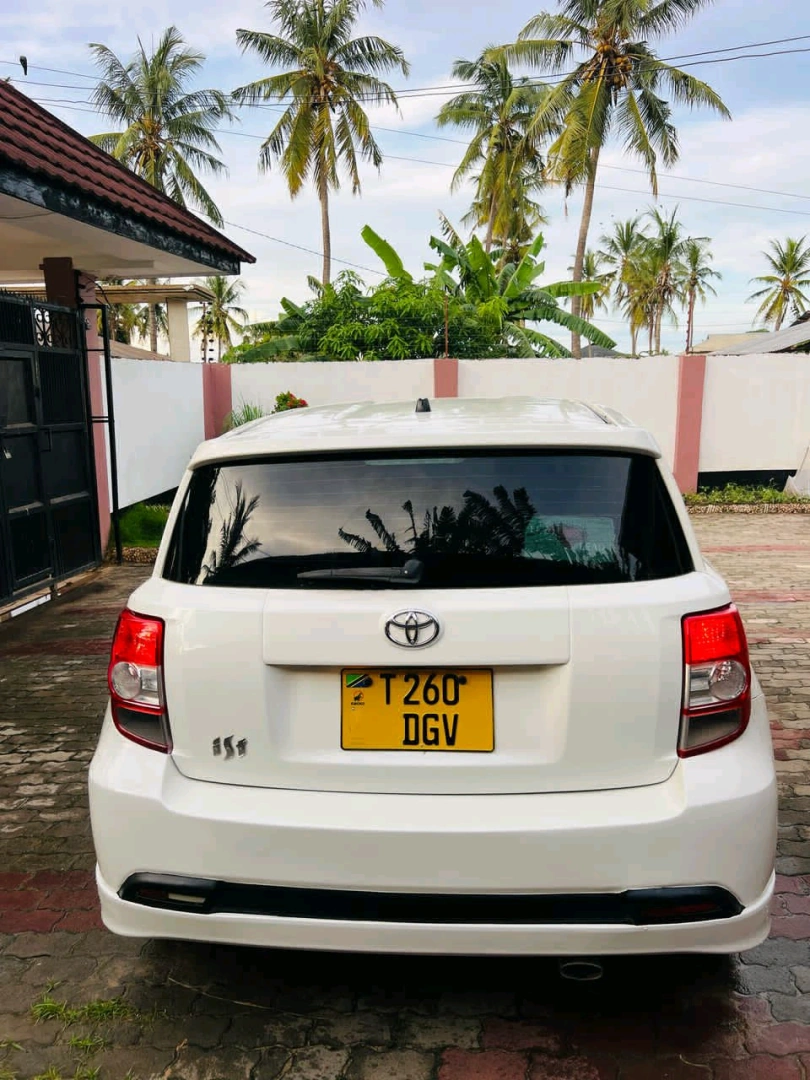 Toyota IST New Model 1490 CC thumbnail 3