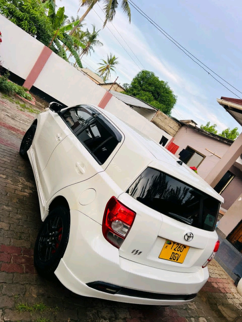 Toyota IST New Model 1490 CC thumbnail 7