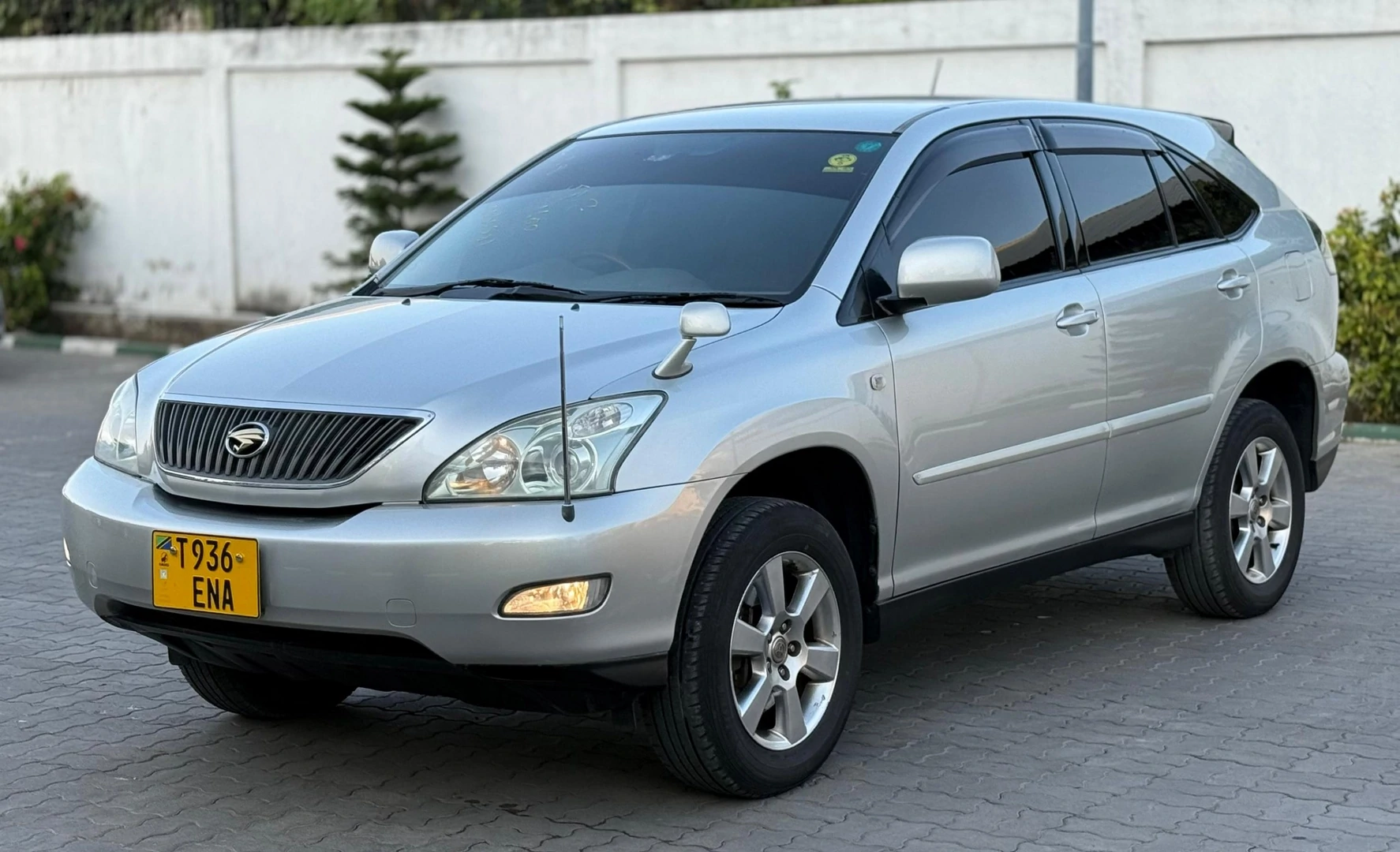 Toyota Harrier 2006 SUV (Silver) - Exchange Allowed