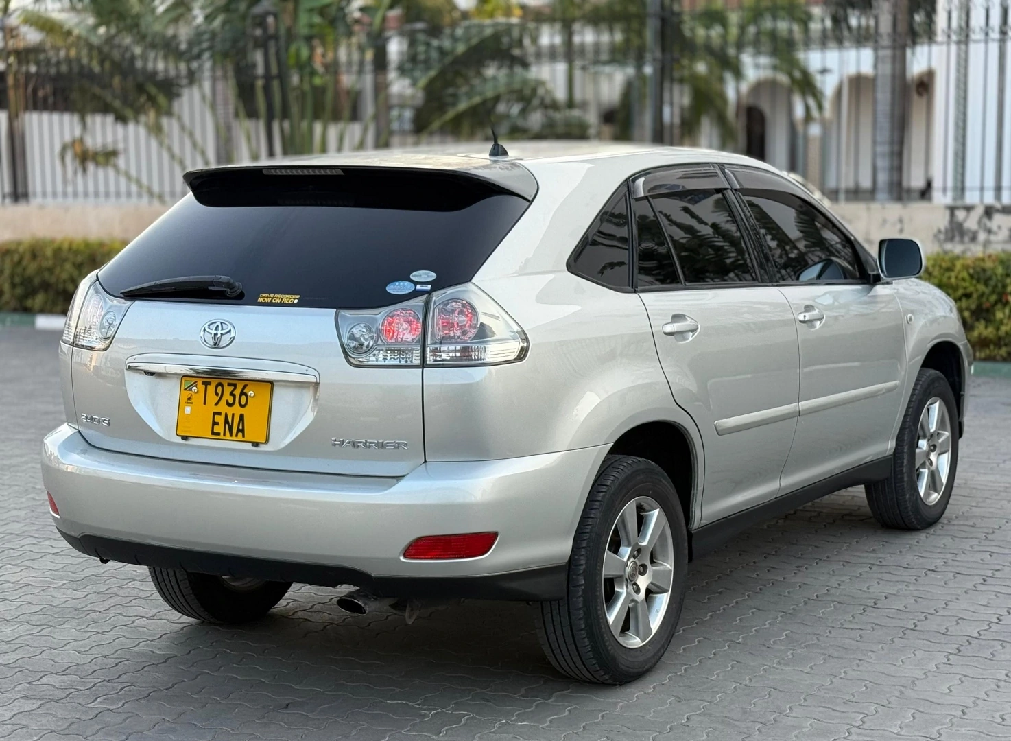 Toyota Harrier 2006 SUV (Silver) - Exchange Allowed thumbnail 4