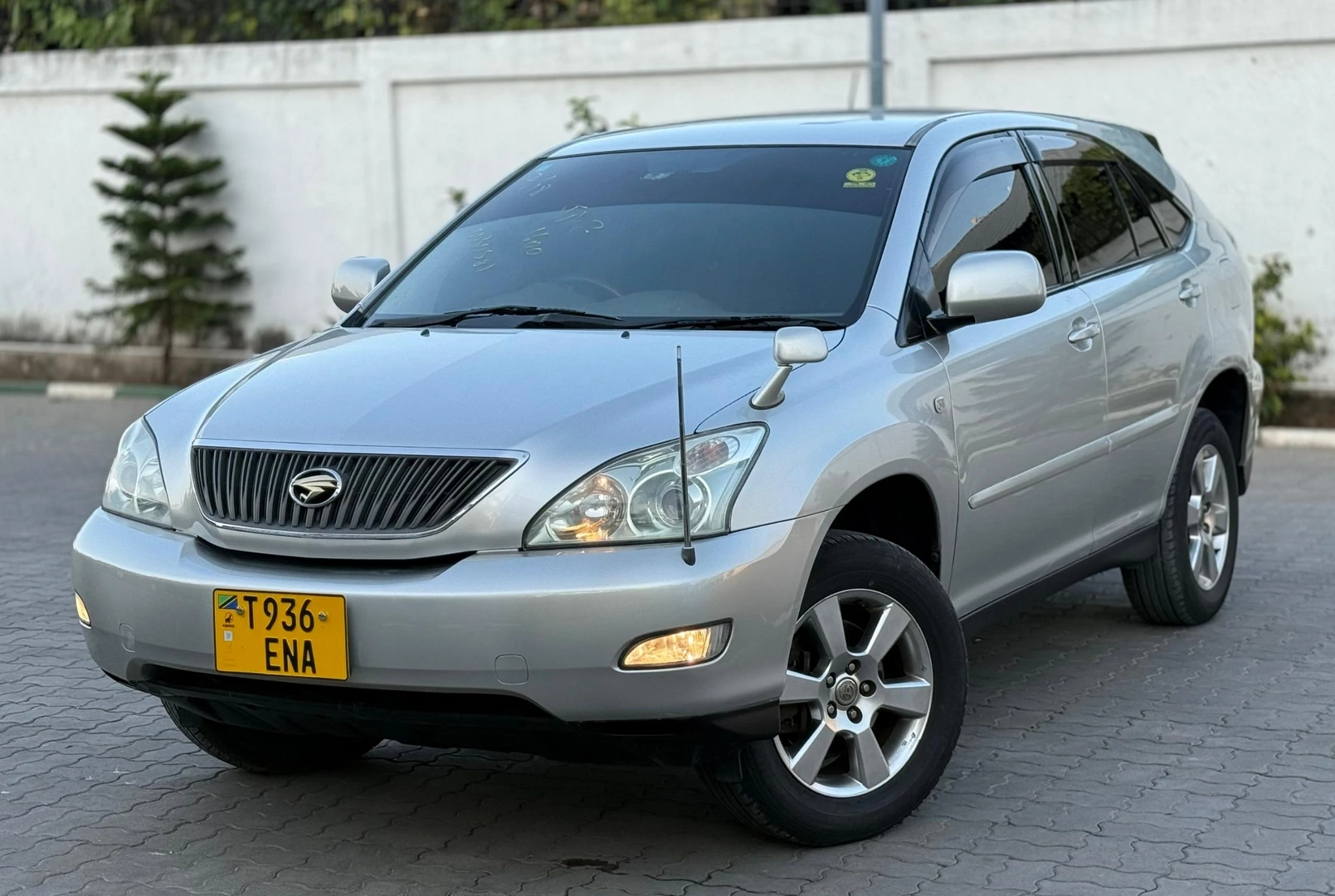 Toyota Harrier 2006 SUV (Silver) - Exchange Allowed thumbnail 6