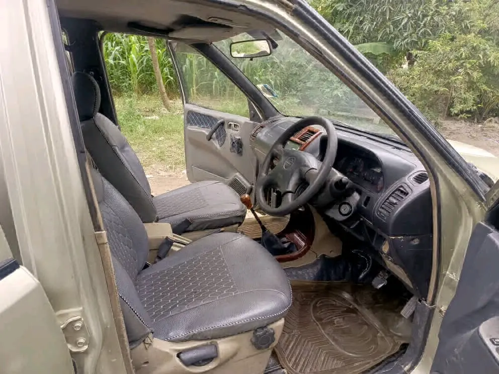 Nissan Terrano 2004 thumbnail 3