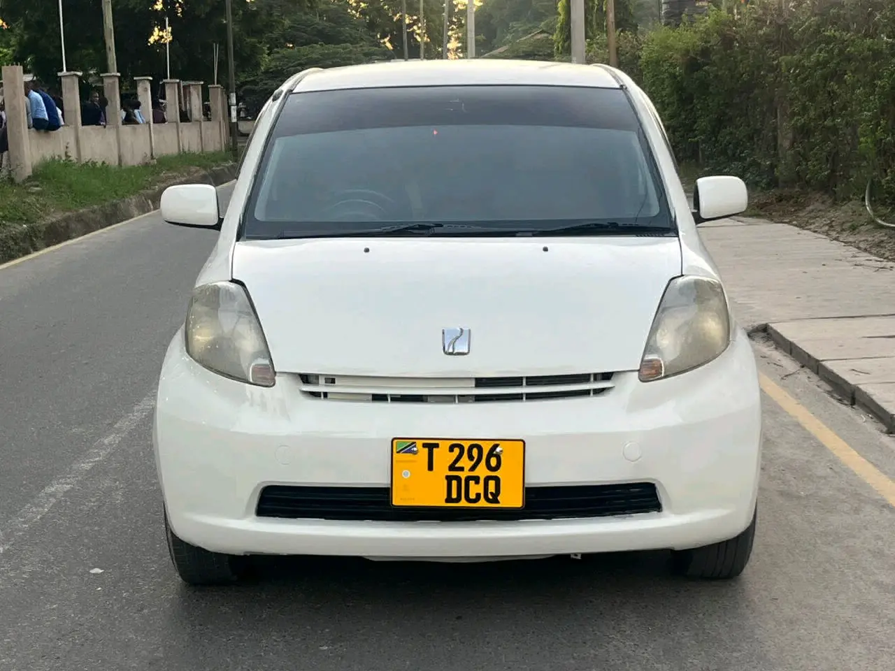 White Toyota Passo (DCQ)